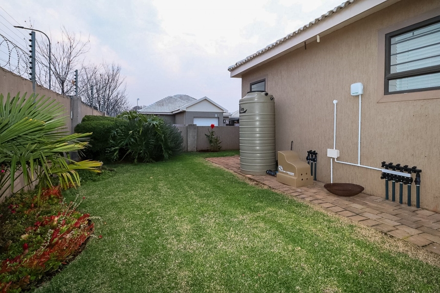 1 Bedroom Property for Sale in Wilkoppies North West